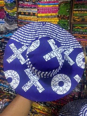 K-K Vogues African Print Bucket Hat - Wax Style - Fedora Hat in bleu and White